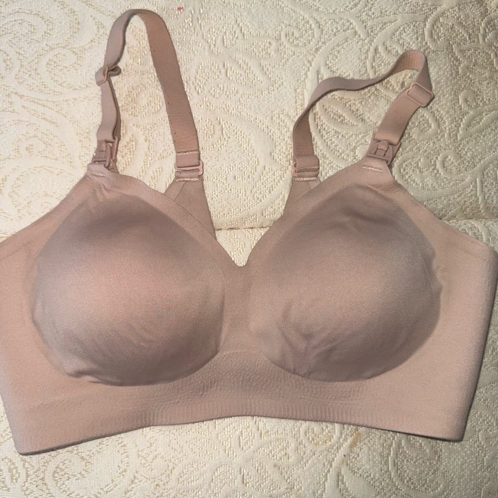 Women's Seamless Light Nude Nursing Bra - Comfortable Everyday Support